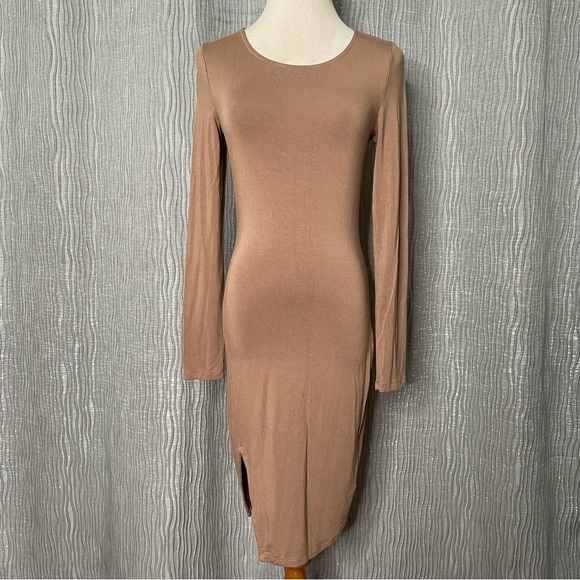 Tobi Vene Taupe Midi Dress - Picture 4 of 8